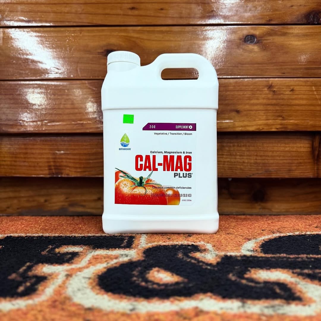Botanicare Cal-Mag Plus Plant Supplement - Calcium, Magnesium & Iron (2-0-0) 1 Quart