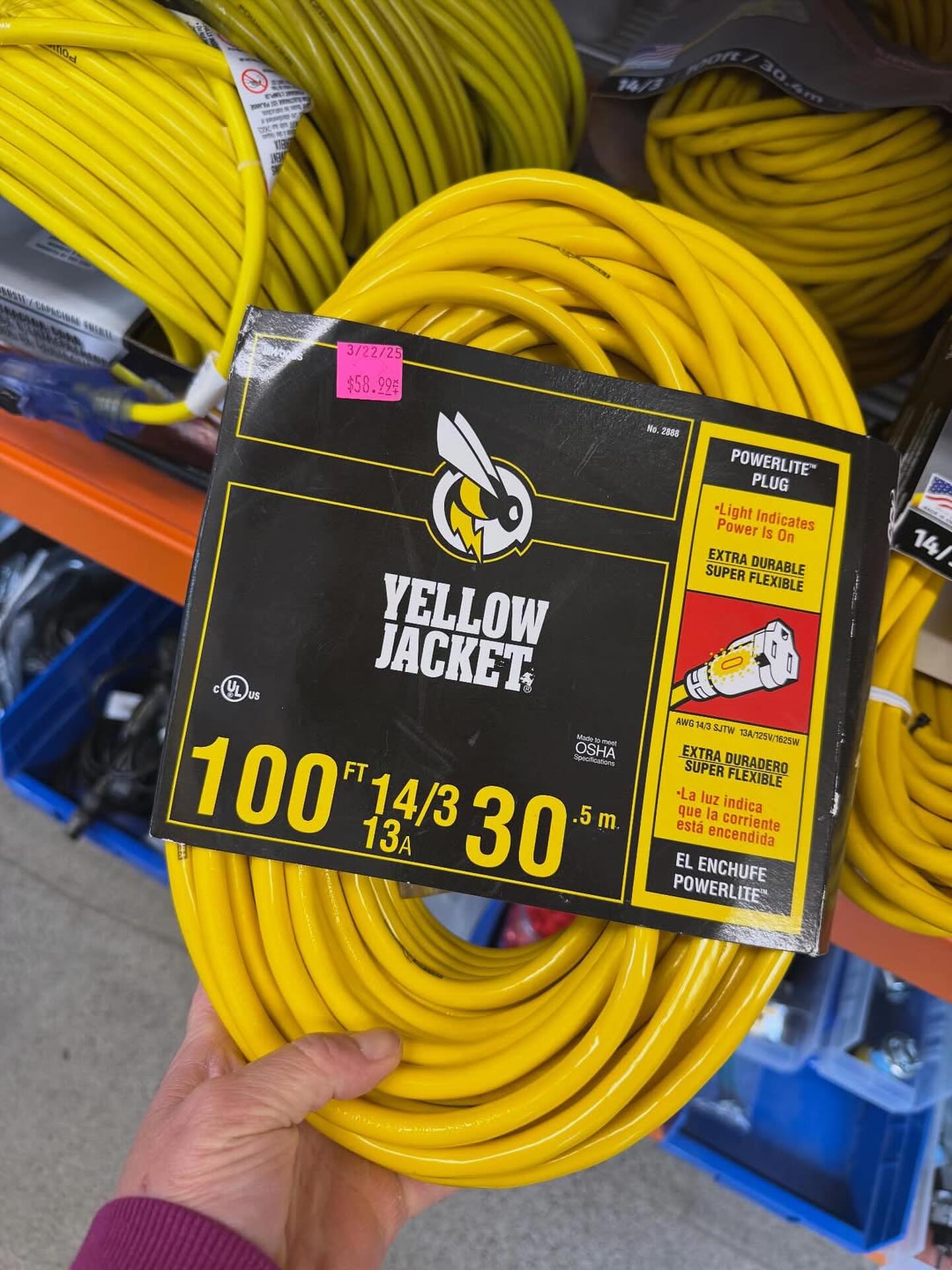 Yellow Jacket 100-ft 14/3 SJTW Heavy-Duty Extension Cord with Powerlite Lighted End - Yellow